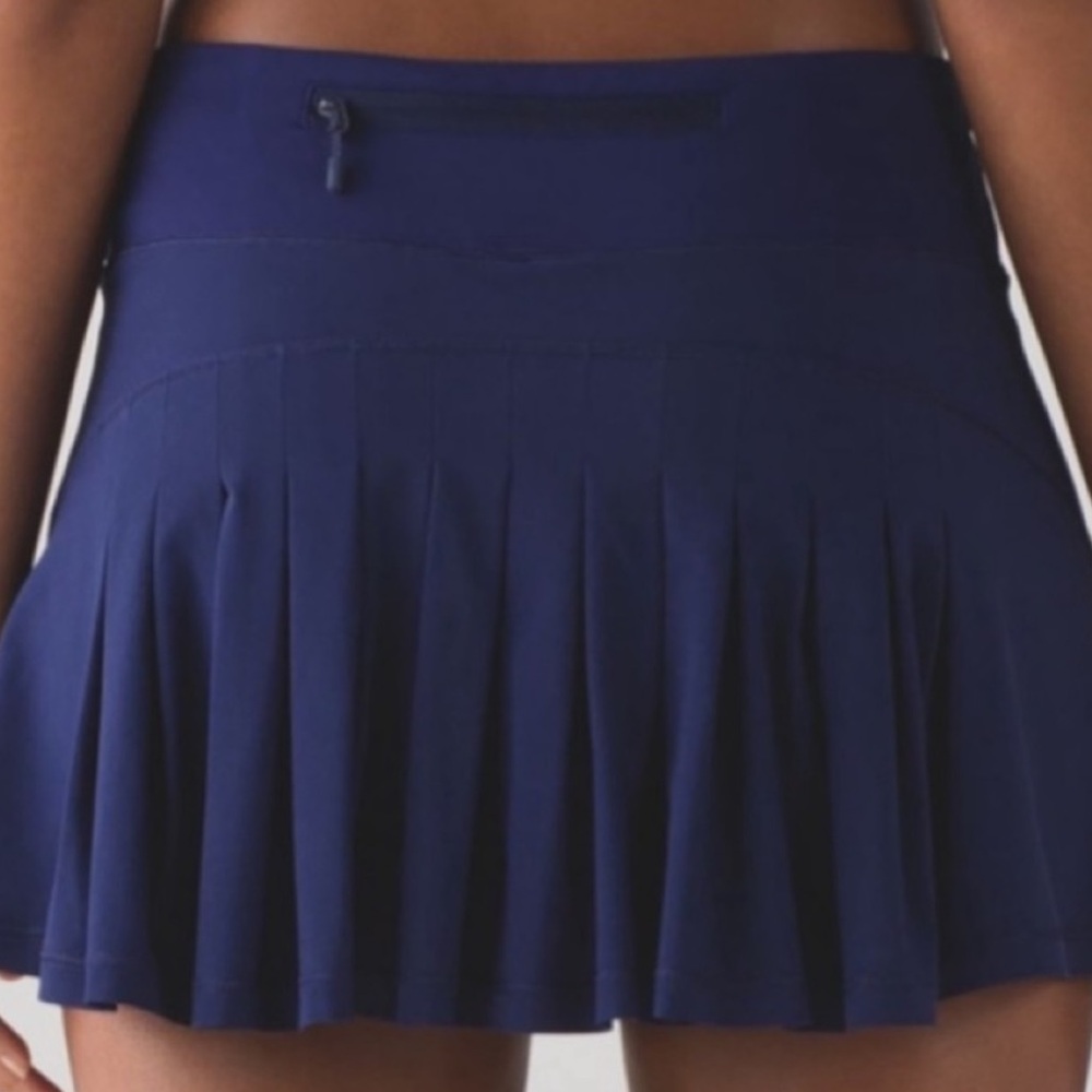 Lululemon skort, size 06